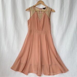 Early 2010’s | LovPosh | Dusty Rose Peach Lace Overlay Chiffon Mini Dress | US M